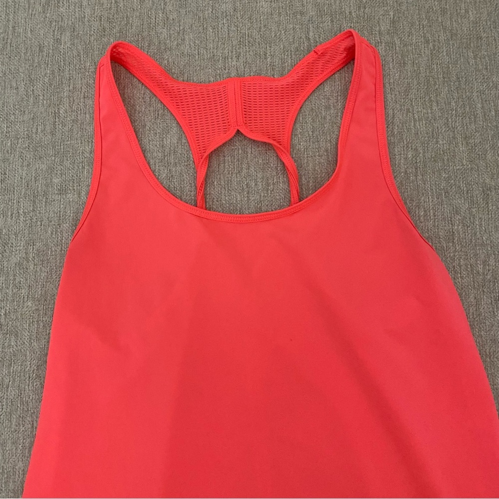 Under Armour Women’s Tank Top Small Twist Strap Workout Gym Yoga Sporty Pilates - Picture 2 of 10